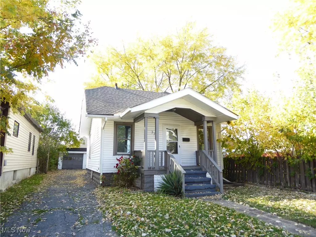 Cleveland, OH 44111,3712 W 103rd ST