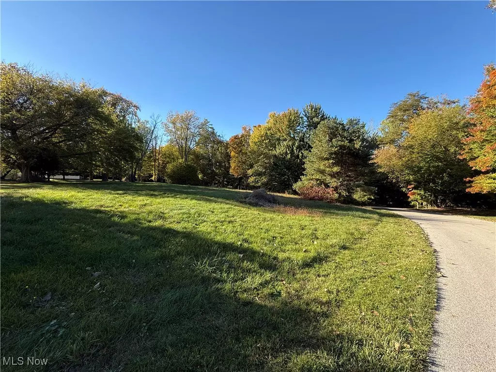 Conneaut, OH 44030,Hillcrest CT