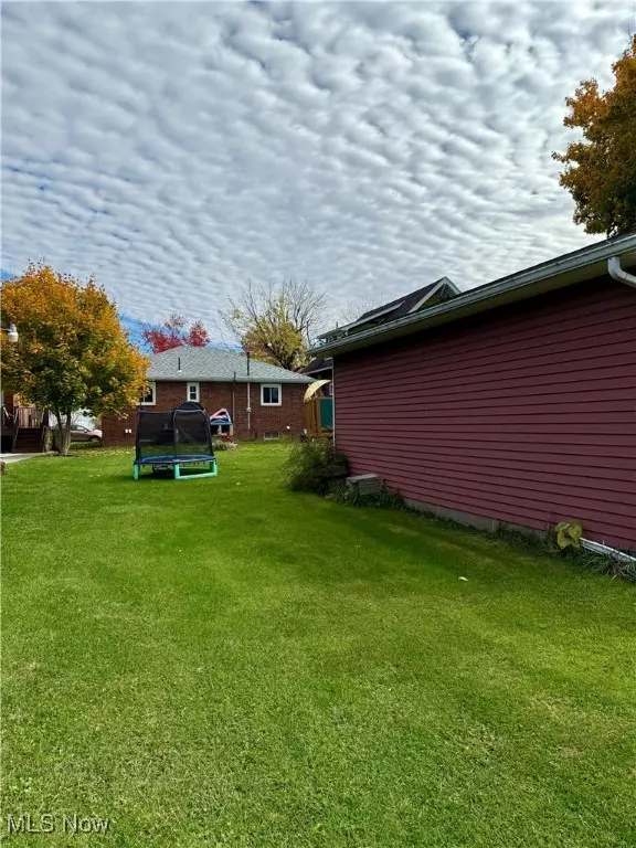 Uhrichsville, OH 44683,724 N Dawson ST