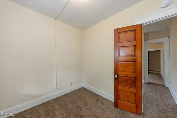 Cleveland, OH 44105,3617 E 57th ST