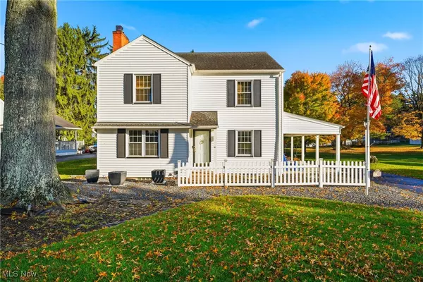 2216 Coral Sea DR, Youngstown, OH 44511