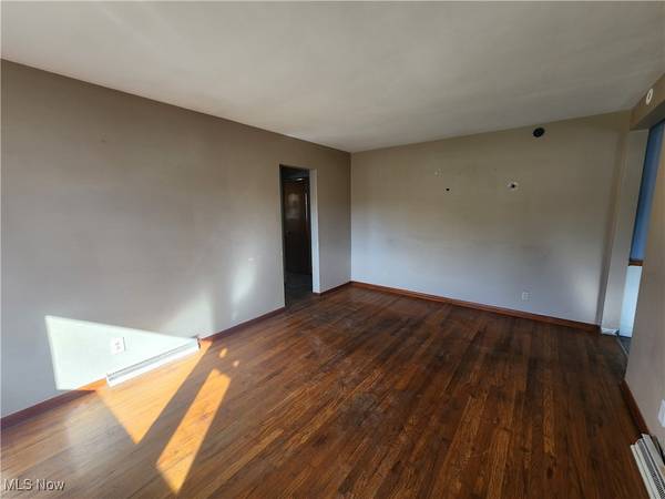 Youngstown, OH 44514,1894 Lealand AVE