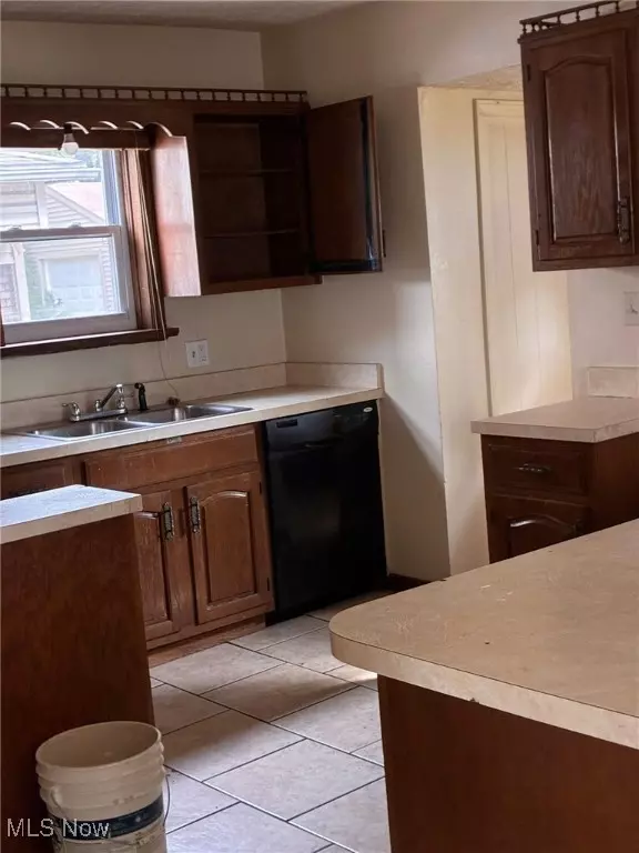 Akron, OH 44314,2139 18th ST SW