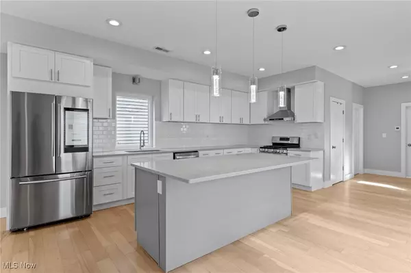 Cleveland, OH 44102,1961 W 47th ST