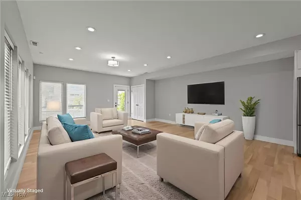 Cleveland, OH 44102,1961 W 47th ST