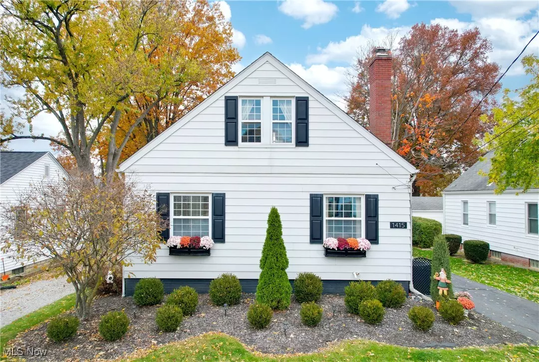 Cuyahoga Falls, OH 44223,1415 Falls AVE