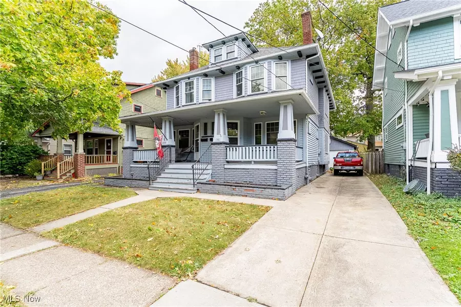 1559 Lauderdale AVE, Lakewood, OH 44107