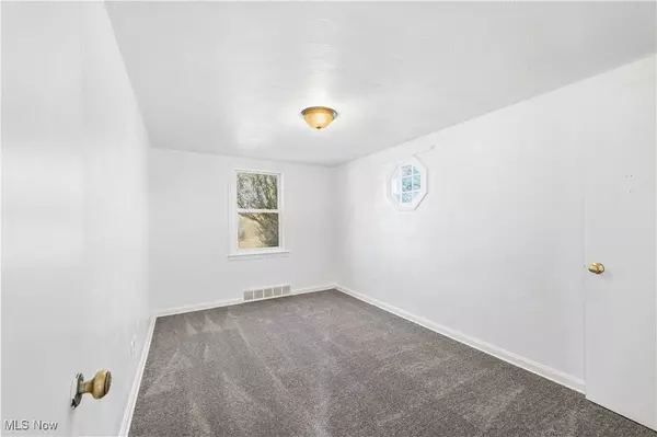 Massillon, OH 44646,122 Westland AVE SW