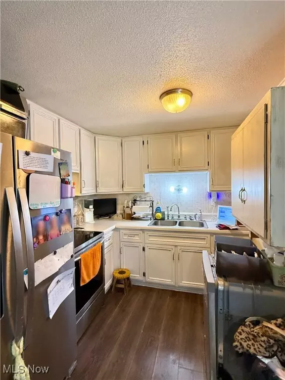 Newcomerstown, OH 43832,522 Center ST