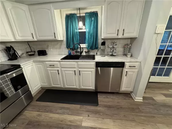 Fairlawn, OH 44333,2713 Smith RD