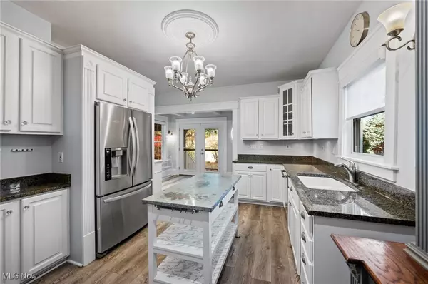 Akron, OH 44303,81 Edgerton RD