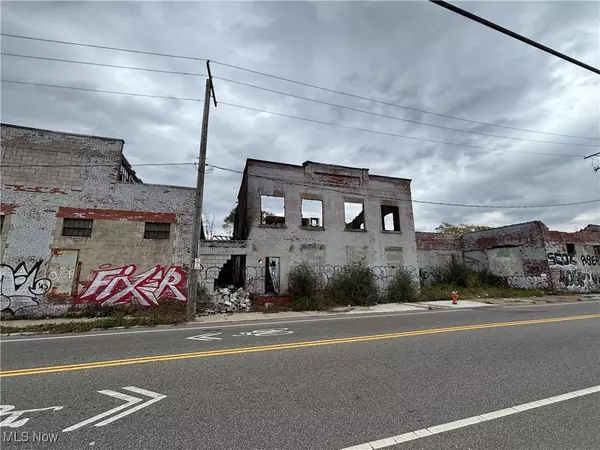 Cleveland, OH 44104,2545 E 79th ST