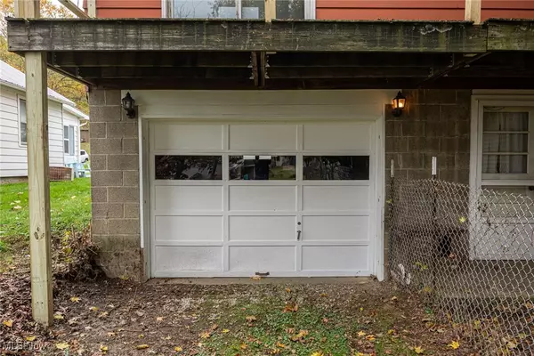 Coshocton, OH 43812,527 N 16th ST