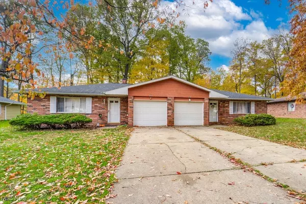 Stow, OH 44224,1514 & 1516 Robin LN