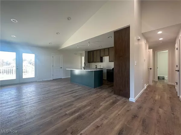 Girard, OH 44420,261 Potters CIR