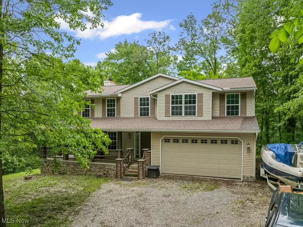 13109 Edison ST NE, Alliance, OH 44601