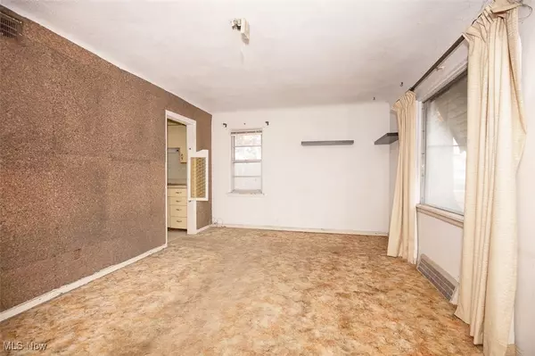 Euclid, OH 44123,23901 Colbourne RD