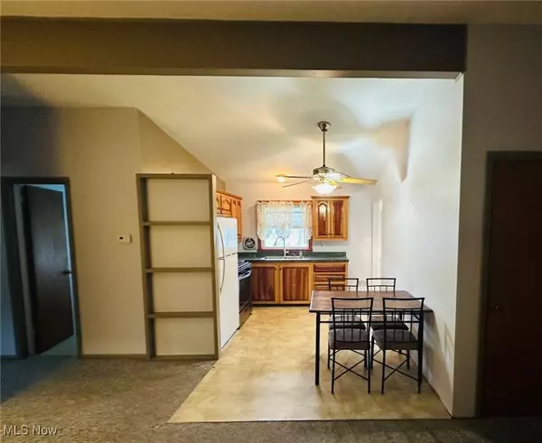 Akron, OH 44314,2912 Clearfield AVE