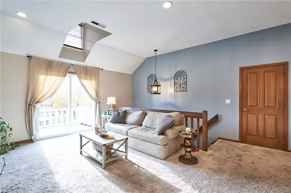 Olmsted Falls, OH 44138,23514 Grist Mill CT