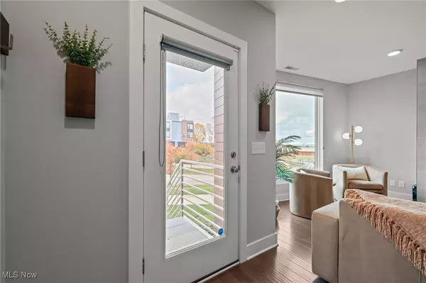 Cleveland, OH 44102,1260 W 70th ST