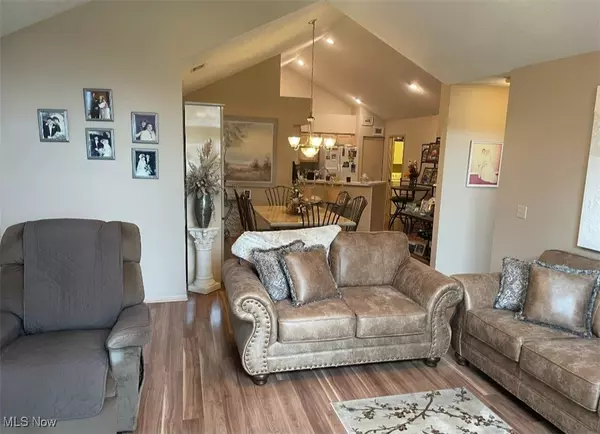 Youngstown, OH 44514,695 E Western Reserve RD #1903