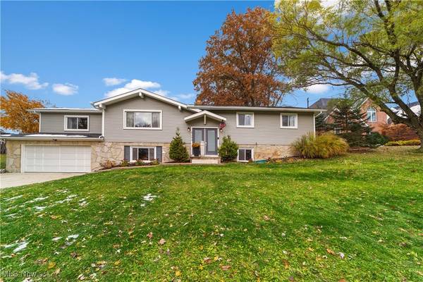 5284 Wiltshire RD, North Royalton, OH 44133