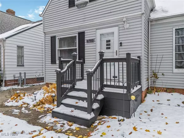 Parma, OH 44129,6701 Pelham DR