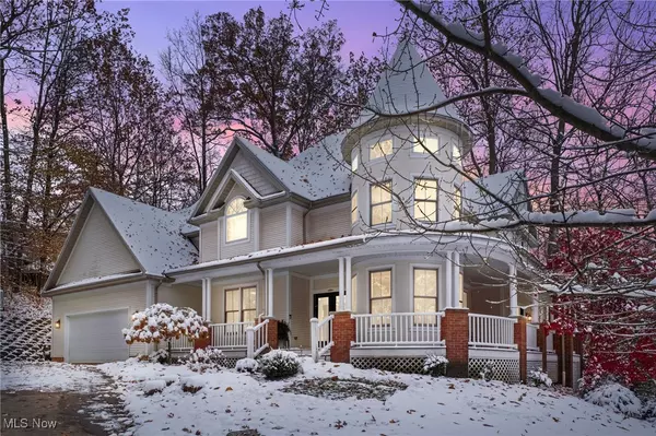 8851 Spring Valley DR, Broadview Heights, OH 44147