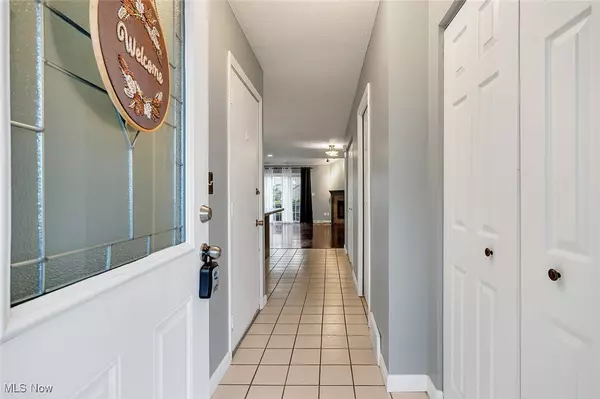 Canfield, OH 44406,3821 Mercedes PL