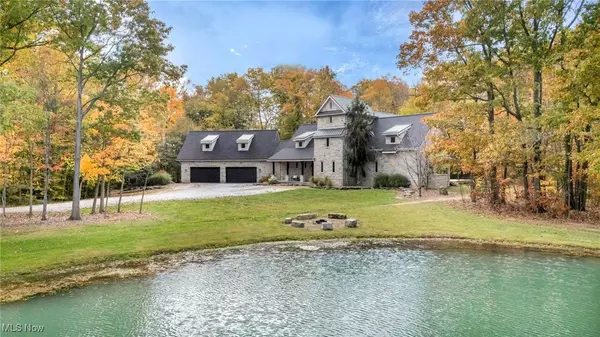 7184 Neff RD, Valley City, OH 44280