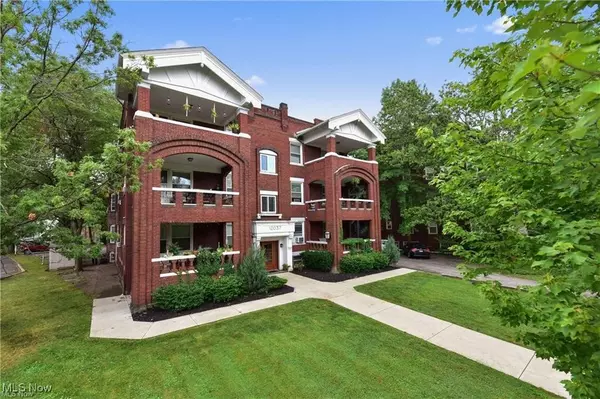 Lakewood, OH 44107,12037 Lake AVE #101