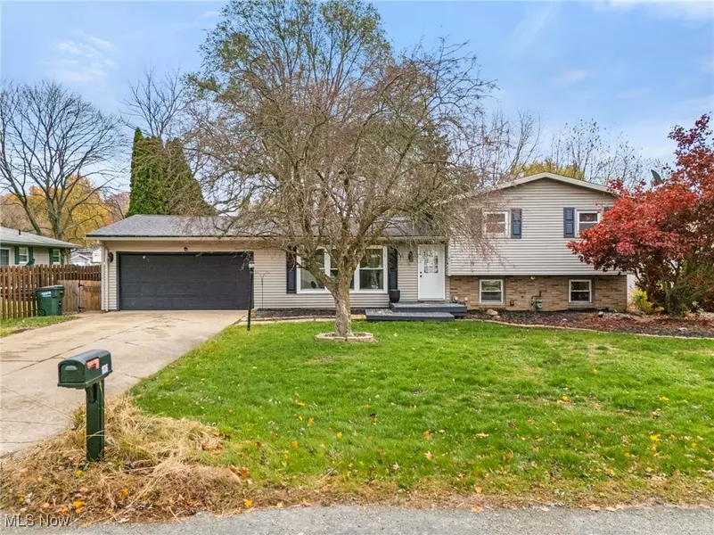 1836 Sedwick CIR NW, Massillon, OH 44646