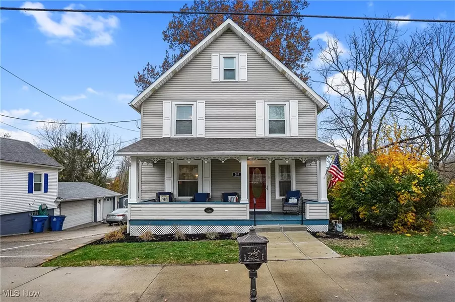 203 N Prospect AVE, Hartville, OH 44632
