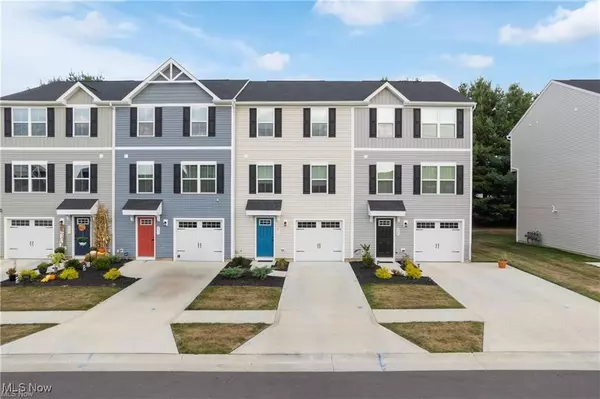 251 Slate Ridge DR, Barberton, OH 44203