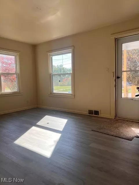 Youngstown, OH 44502,834 Cambridge AVE