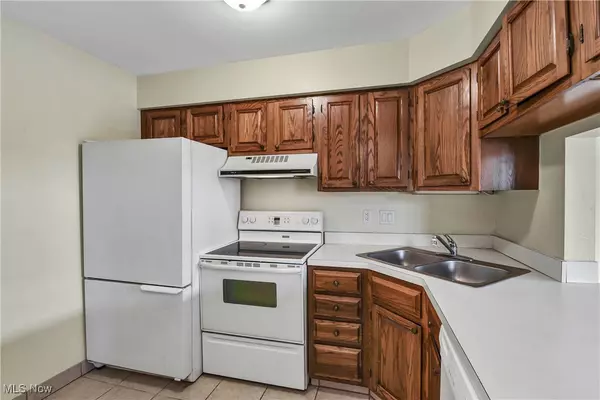 Parma, OH 44134,5544 Beach CT