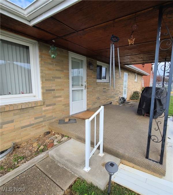 Yorkville, OH 43971,222 Walter ST