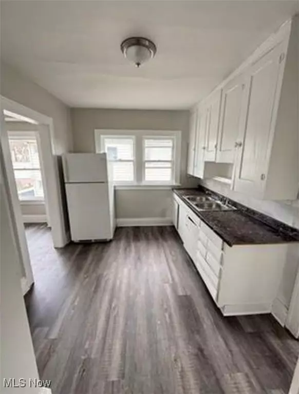 Cleveland, OH 44112,1754 Algonac RD