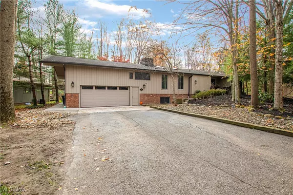 Aurora, OH 44202,711 Cross Creek OVAL