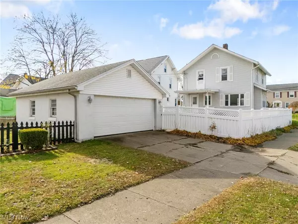 Dover, OH 44622,819 Race ST