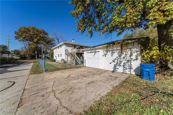 Lakewood, OH 44107,1305 Virginia AVE