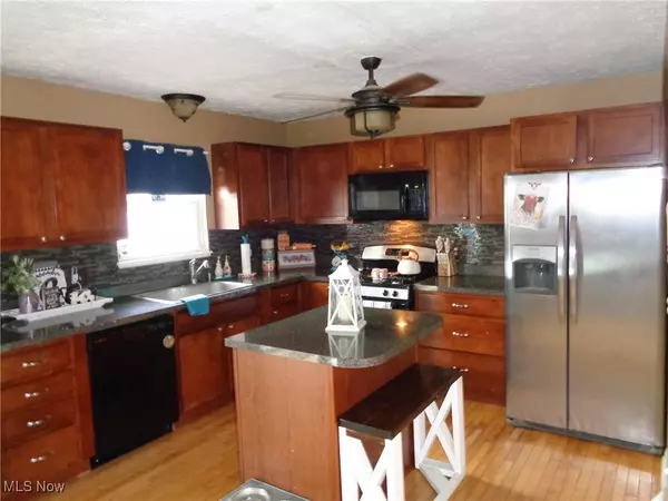 Louisville, OH 44641,203 Brookfield ST