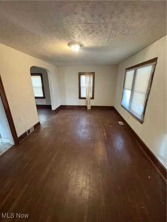 Akron, OH 44314,2462 Edwin AVE