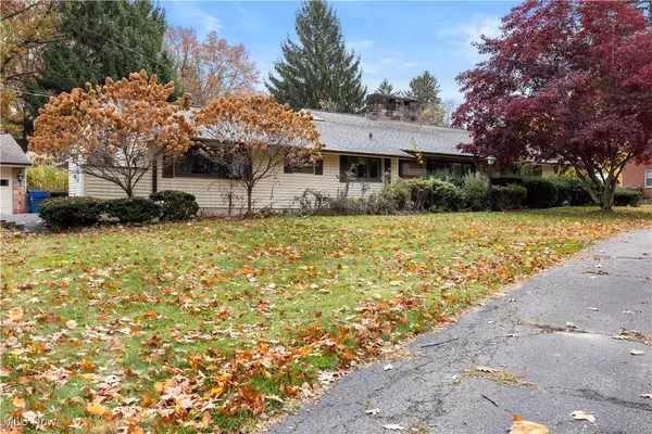 4345 Martin DR, North Olmsted, OH 44070