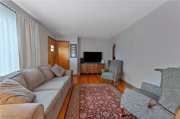 Youngstown, OH 44514,1621 Meadowbrook AVE