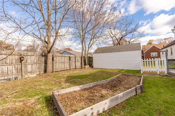 Canton, OH 44714,1321 Warrick PL NE