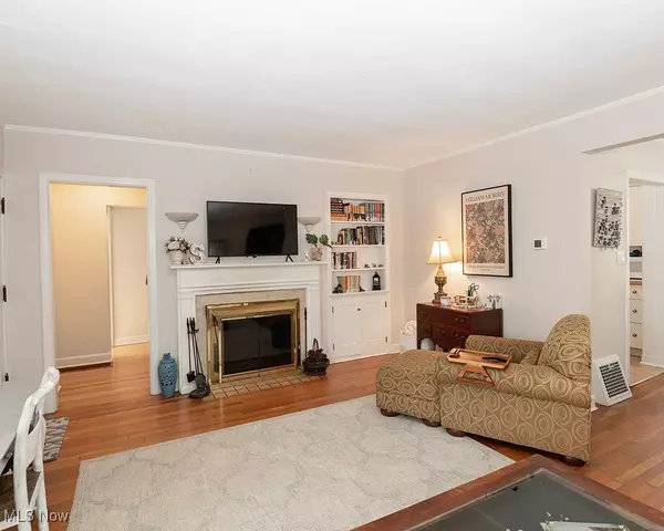 Bay Village, OH 44140,24308 Bruce RD