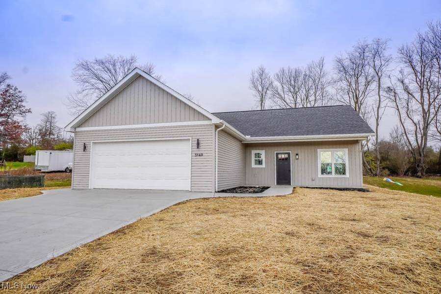 5149 Francesca ST NE, Louisville, OH 44641