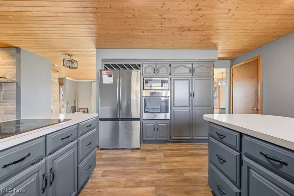 Louisville, OH 44641,11087 Louisville ST