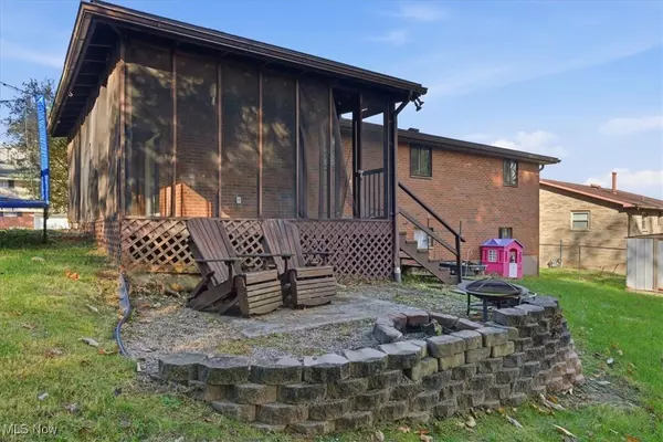 Parkersburg, WV 26101,2709 Division Street EXT